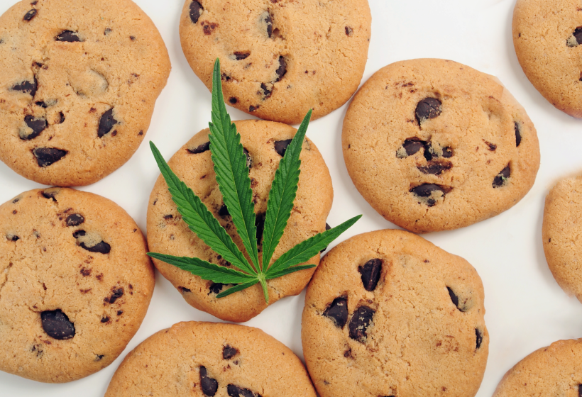 cookies and CBD leaf