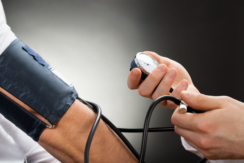 Médecin et patient Hypertension et CBD